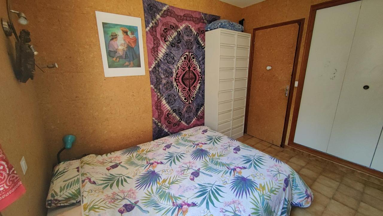 Chambre Dans Villa Le Chaffaut-Saint-Jurson Exteriér fotografie